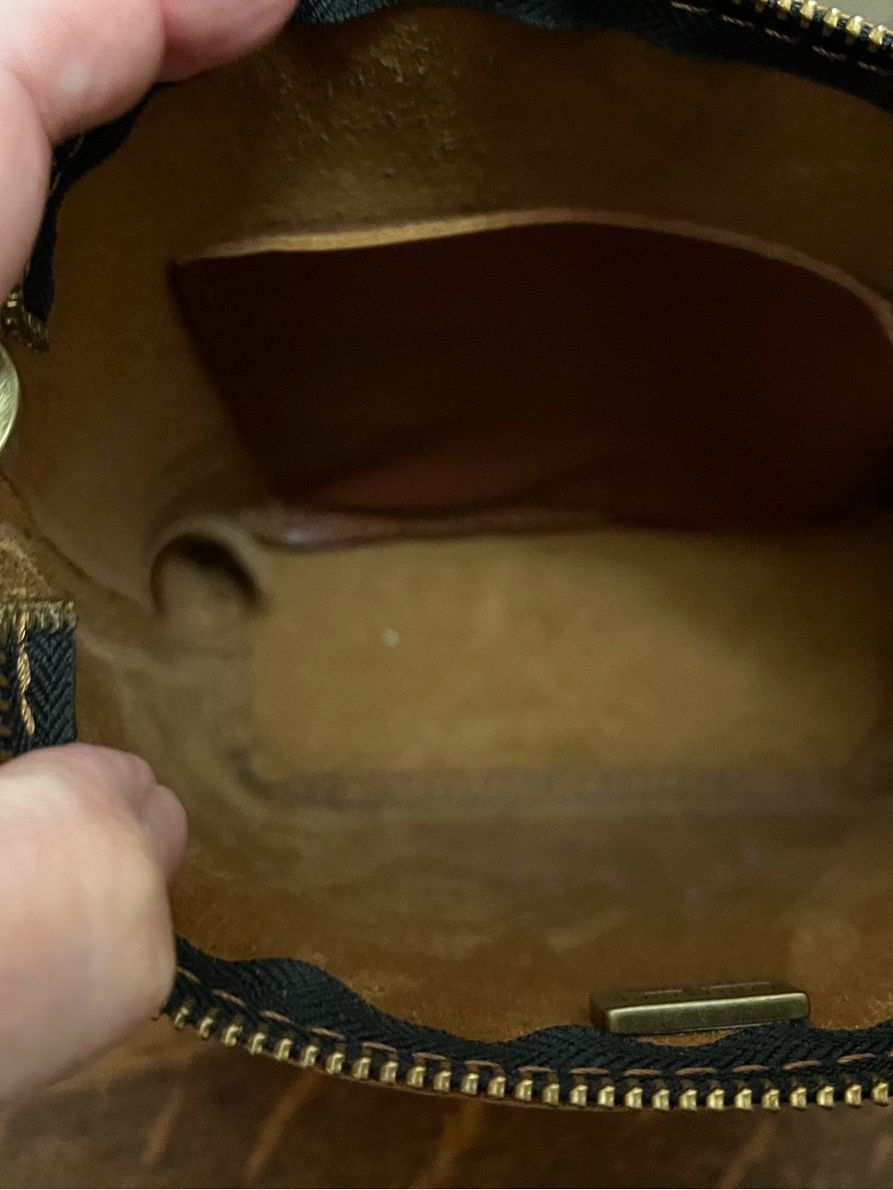 Portland Leather Chestnut Brown Cypress Crossbody Bag - Picture 4 of 5